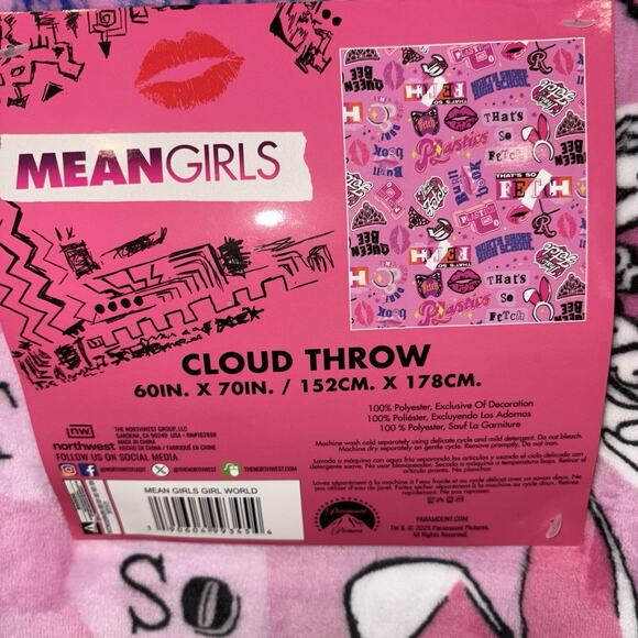 MEAN GIRLS Pink PLUSH Throw Blanket 60x70in SO FETCH - NWT - Picture 3 of 5